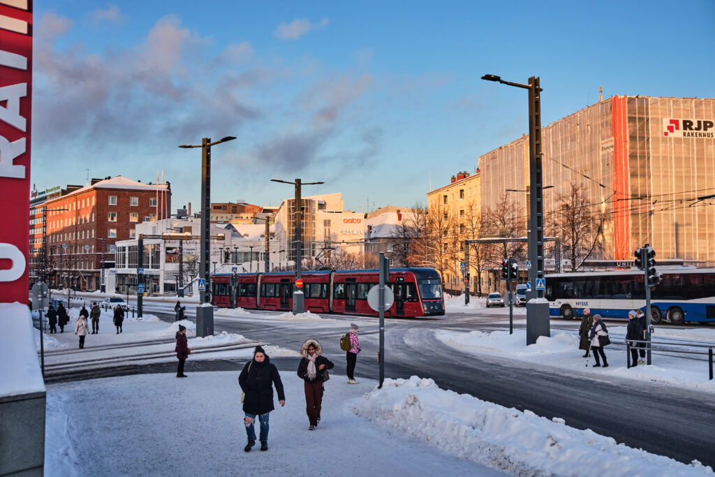 Tampereen Ratikka Ratinassa