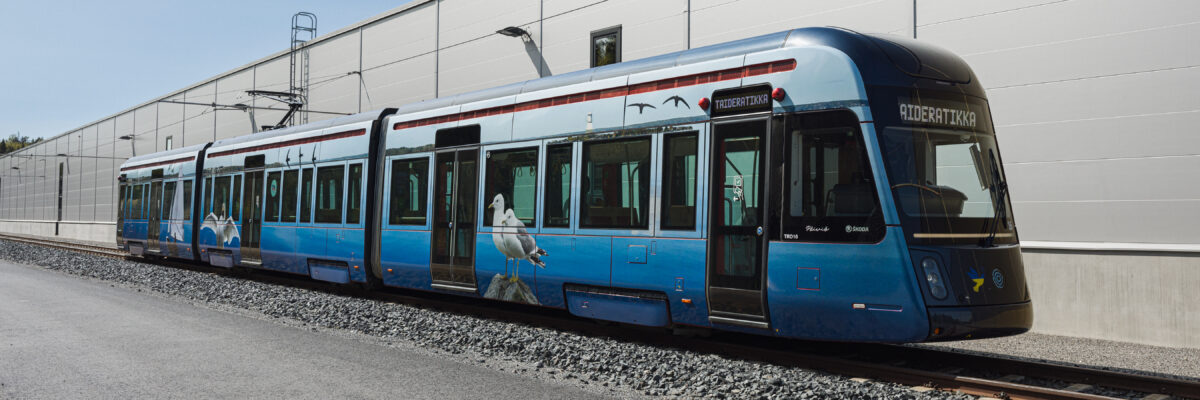 Tampereen taideratikka. Tomi Ivalon teos Matkalla järvien välissä.