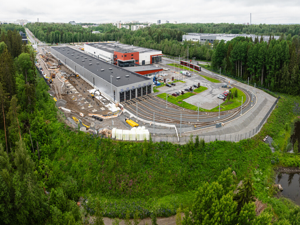 Varikon laajennustyömaa kesäkuussa 2025