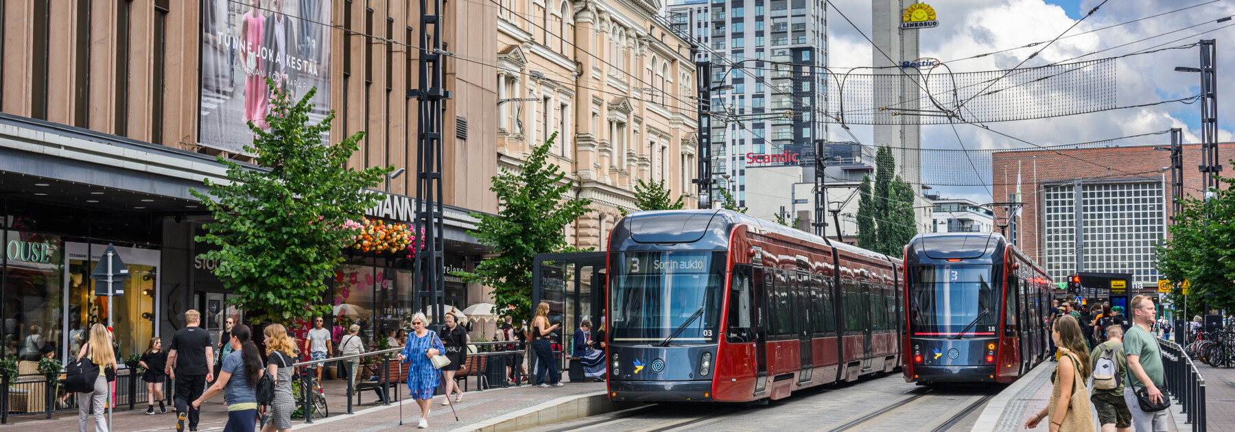 Ratikat Rautatieaseman pysäkeillä