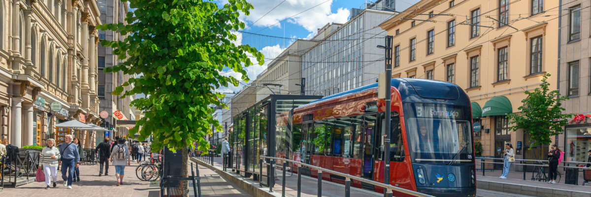 Tampereen Ratikka Koskipuiston pysäkillä