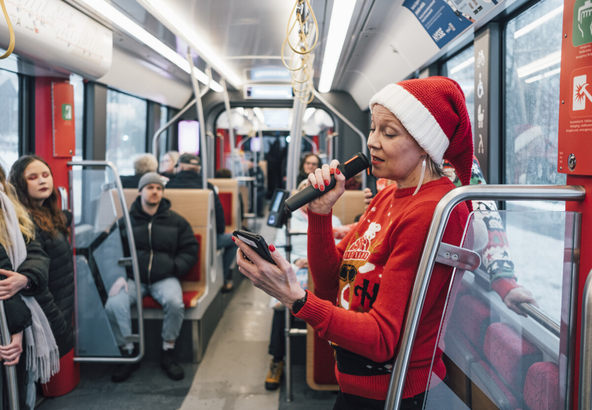 Tampereen Teatterin näyttelijä Elisa Piispanen