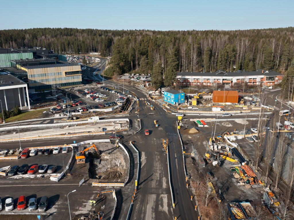 Ratikkatyömaa Arvo Ylpön kadulla