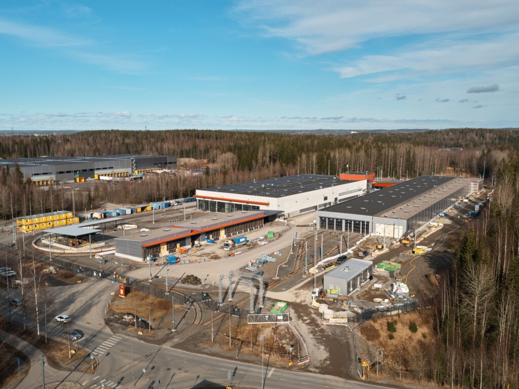 Ratikkavarikon laajennustyöt käynnissä