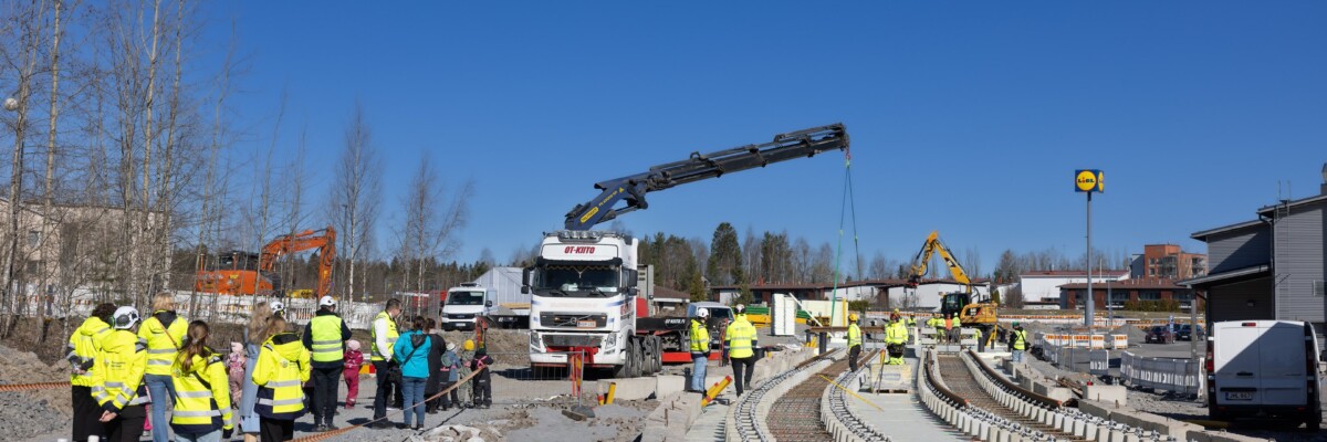 Pirkkalan ensimmäiset Ratikkakiskot